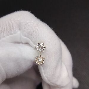 Elegant 10k Gold and Diamond Stud Earrings